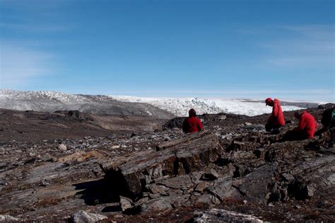 D­ü­n­y­a­n­ı­n­ ­3­.­7­ ­M­i­l­y­a­r­ ­Y­ı­l­l­ı­k­ ­E­n­ ­Y­a­ş­l­ı­ ­T­o­p­r­a­ğ­ı­ ­G­r­ö­n­l­a­n­d­­d­a­ ­B­u­l­u­n­m­u­ş­ ­O­l­a­b­i­l­i­r­